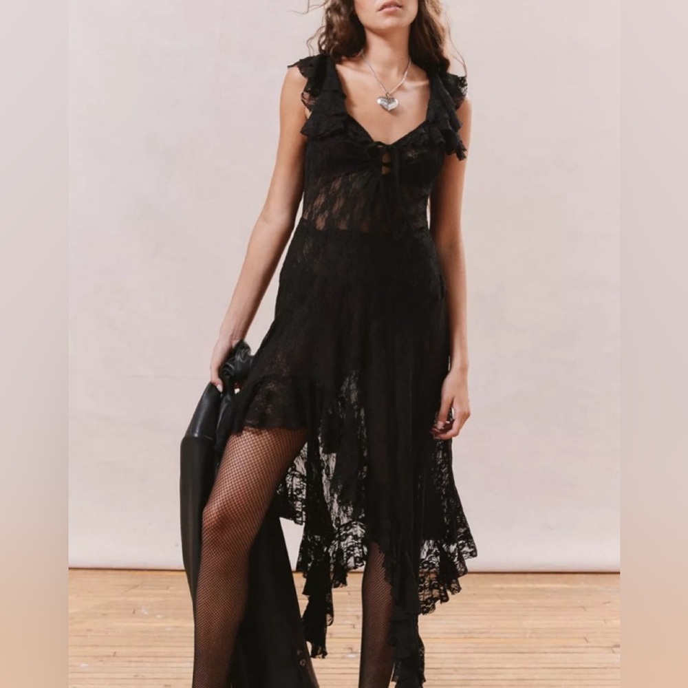 Kimchi Blue Black Lace Midi Dress